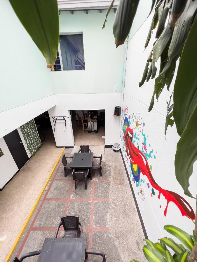 Rock Hostel Medellín Esterno foto