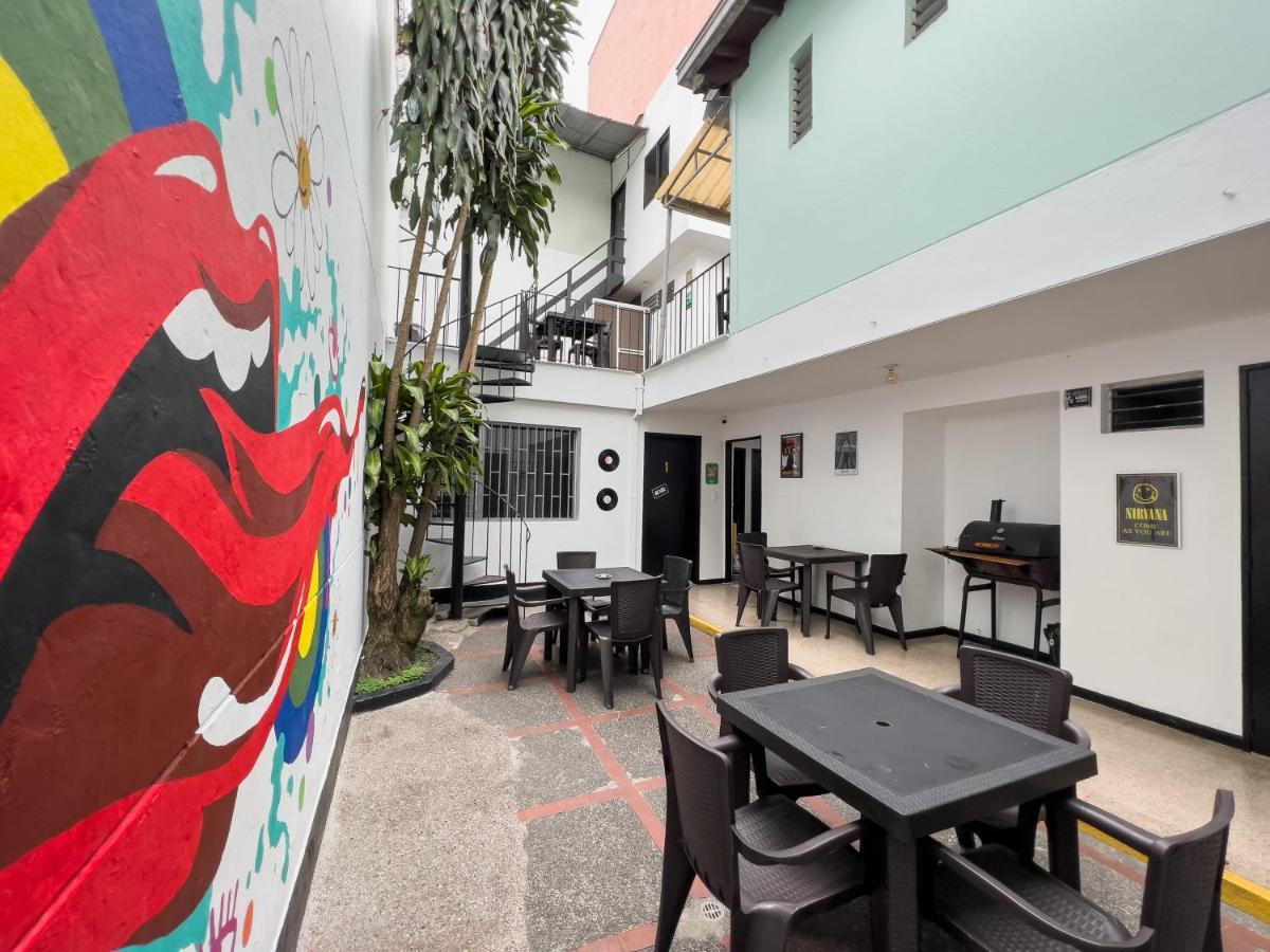 Rock Hostel Medellín Esterno foto