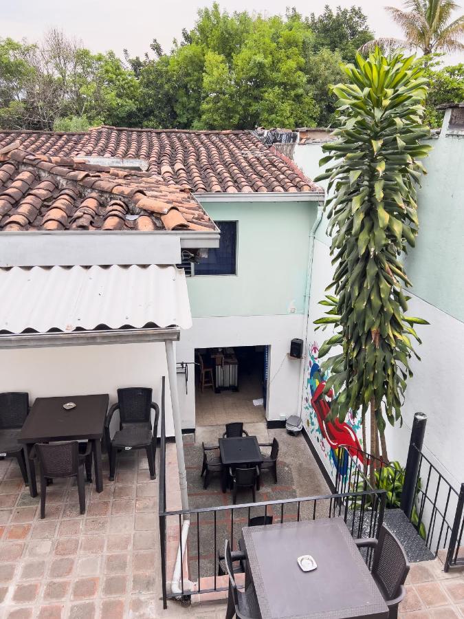 Rock Hostel Medellín Esterno foto